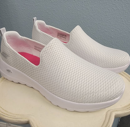 Go Walk Joy Temple Shoes