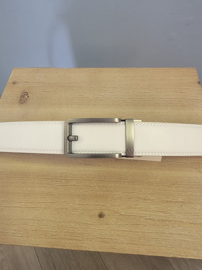 White Ratchet belt-Traditional buckle in Silver