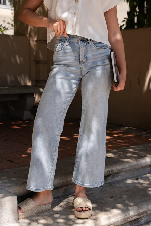 Kenna High Rise Cropped Wide Leg Jeans Light Wash