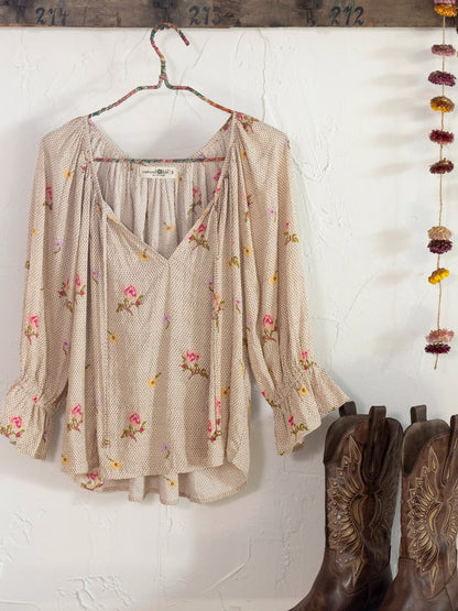 Magnolia Top - Pin Dot Prairie Cream