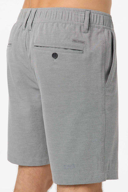 Reserve Light Check 19" Hybrid Shorts